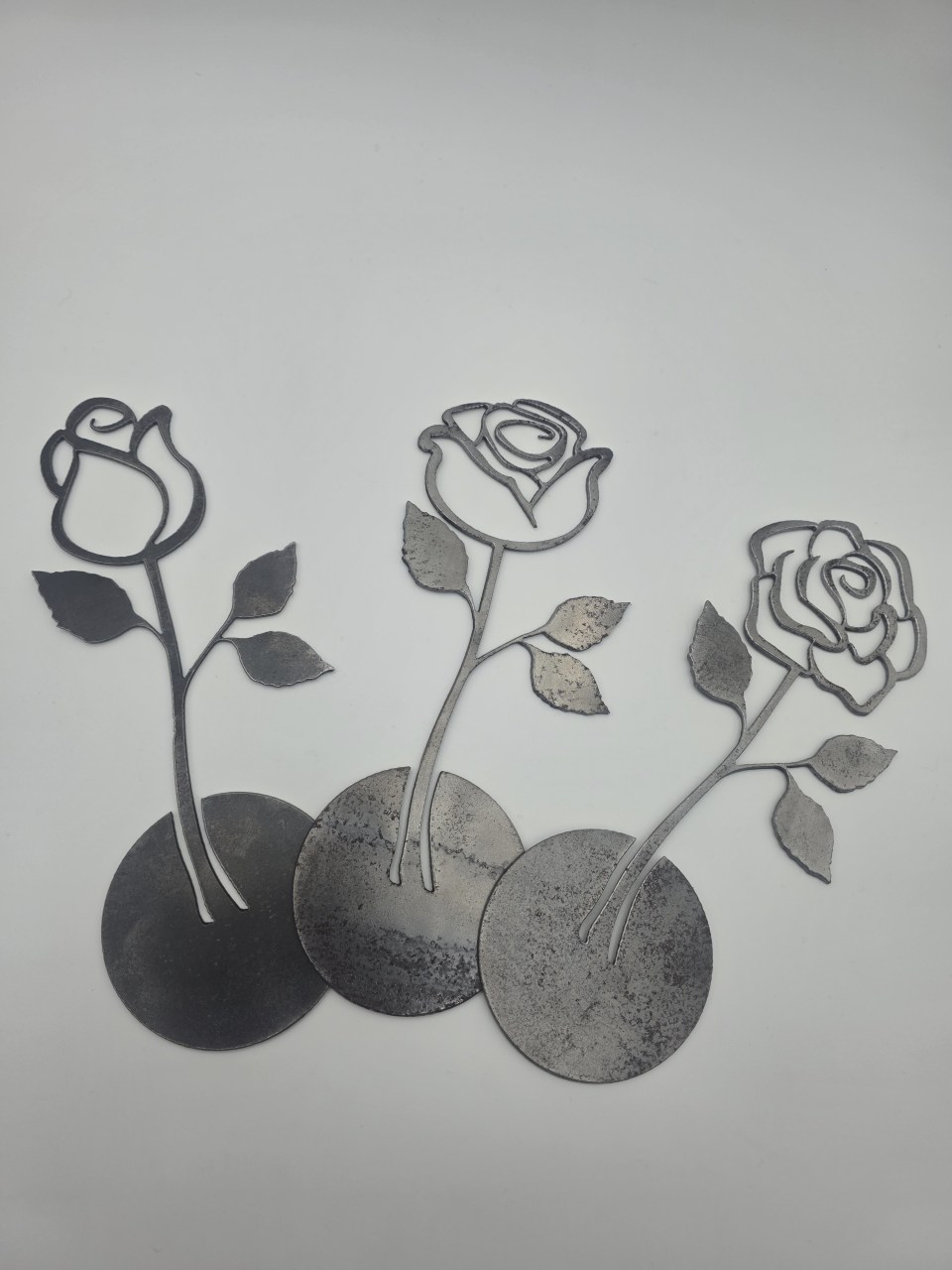 Reclaimed Simple Steel Roses - Image 9